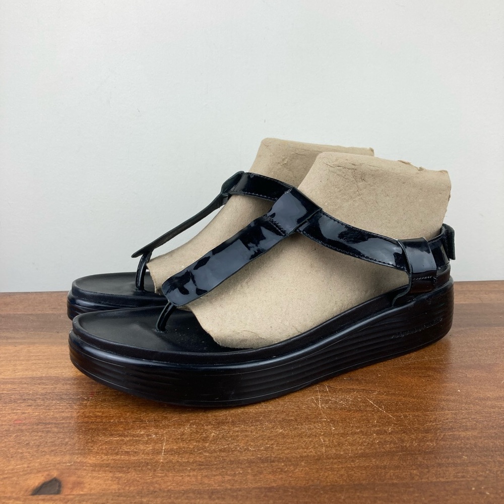 Donald J. Pliner Black Patent Platform Thong Sandals